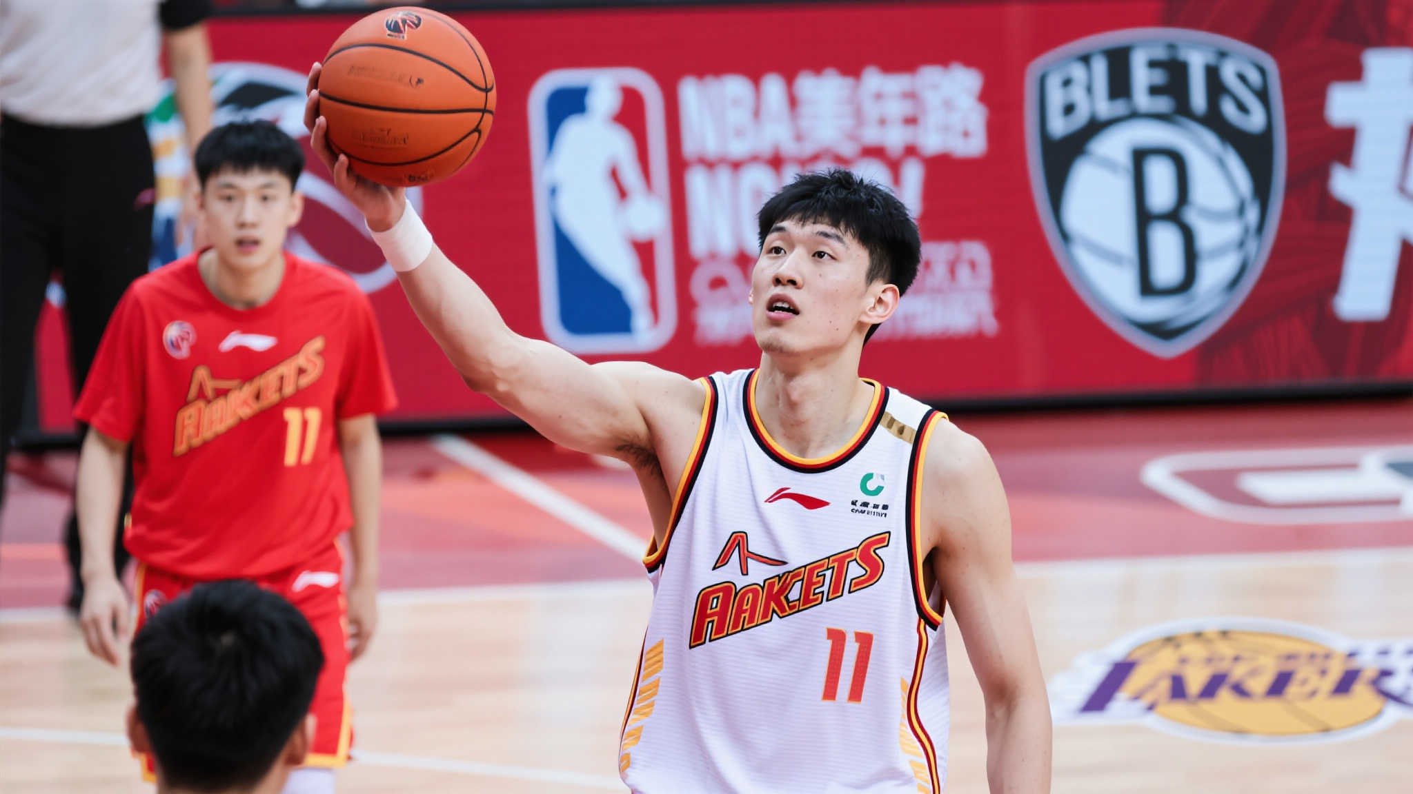 形成了前场 形成了前场